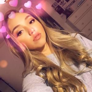 Meet your Posher, Ariana